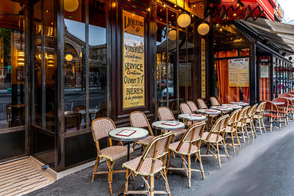 BAR RESTAURANT